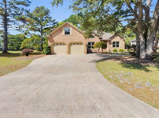 1216 Barkentine Dr, New Bern, NC 28560