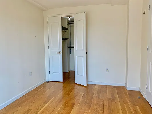 Rented by Astoria Realty | media 15