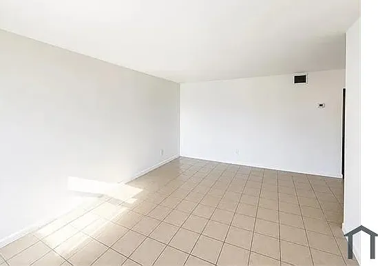 3701 SW 59th Ter #11 — Photo 6