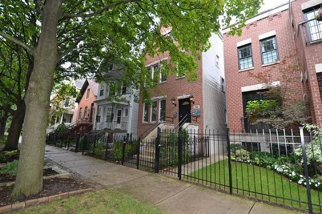 1st image of 3444 N Hoyne Ave #1