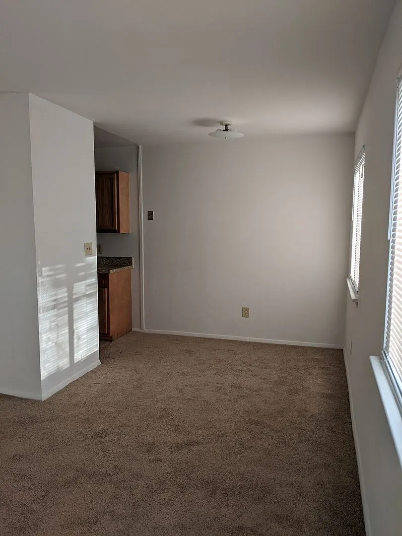 Wickham Square Apartments — Photo 1