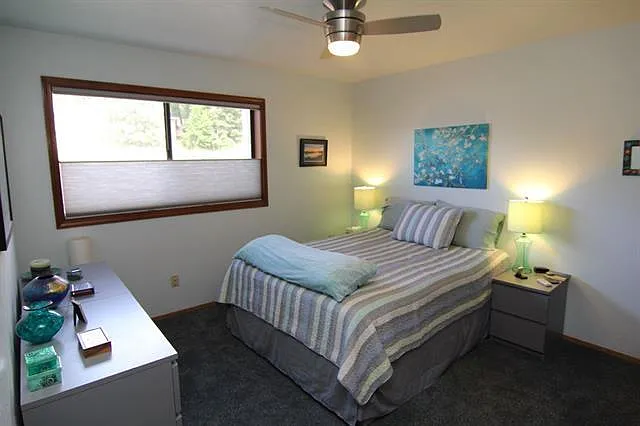 802 Carmen Dr #B — Photo 8