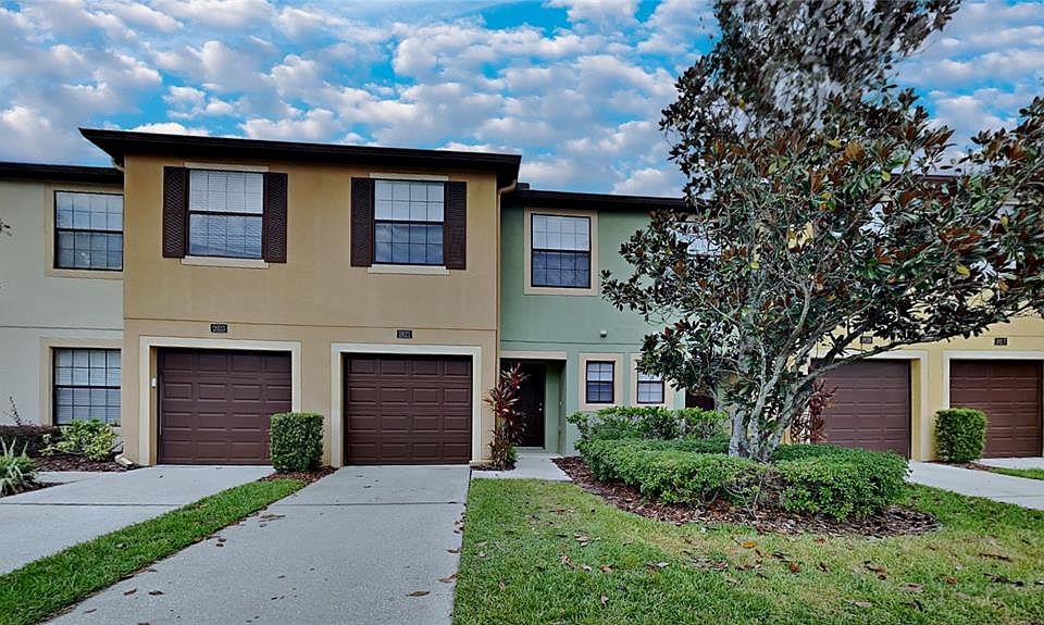 1st image of 2621 Oleander Lakes Dr
