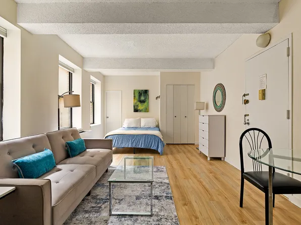 150 West 51st Street image 1 of 9