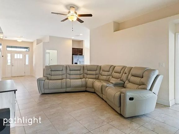 4th image of 12208 Avondale Oak Pl