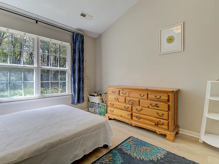 201 Adele Ct — Photo 11