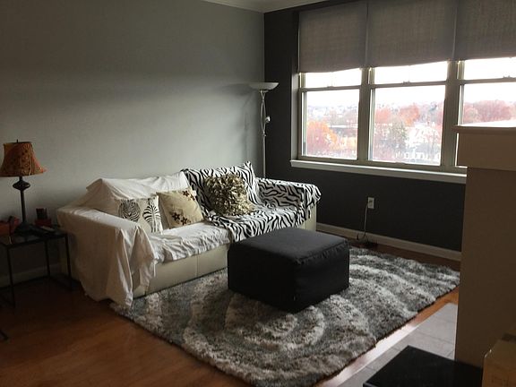 4th image of 300 Mamaroneck Ave APT 816
