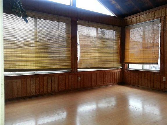 4th image of 1527 Clovernoll Dr