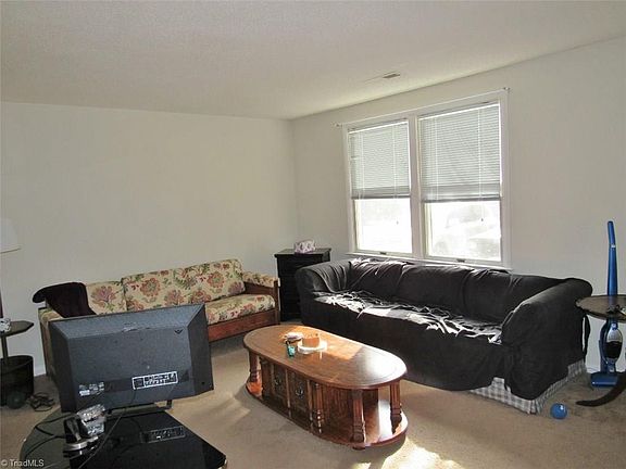 2nd image of 5512 C Richland St