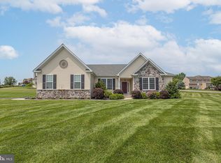 1 Chase Cir, Barto, PA 19504