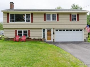 88 Scott Dyer Rd, Cape Elizabeth, ME 04107