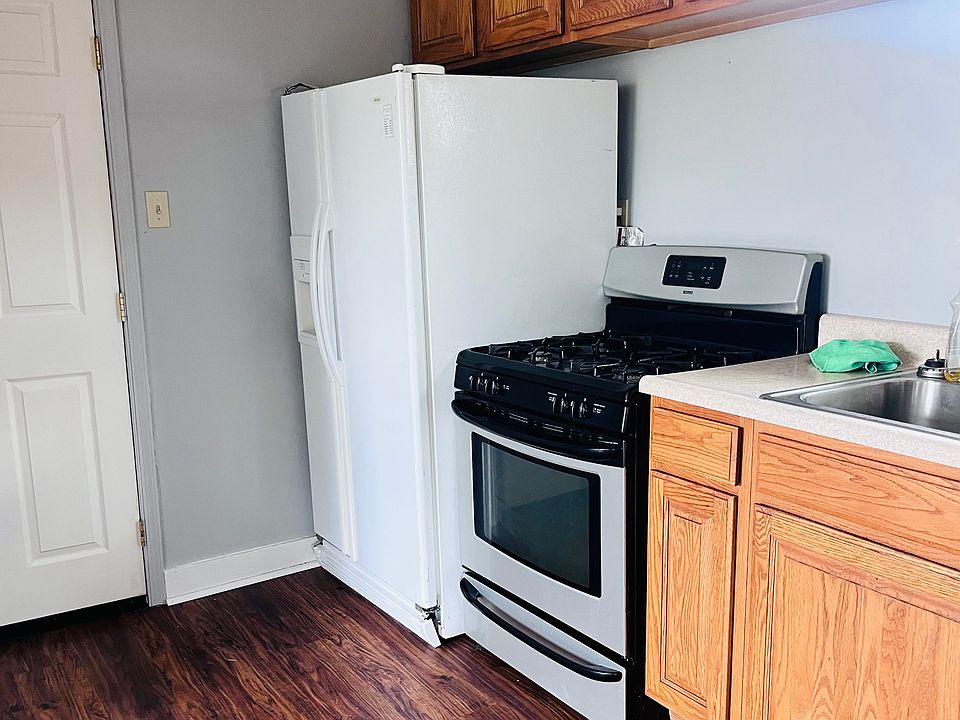 2nd image of 320 Indiana Ave APT B2