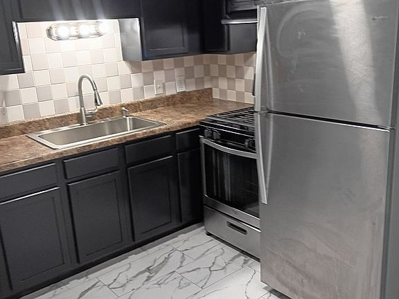 3rd image of 5217-5231 43rd Ave #5218-5232-42