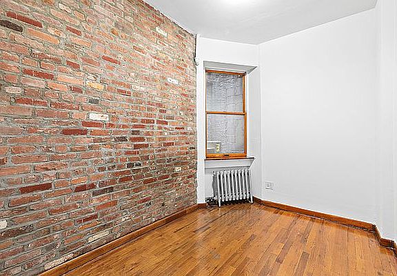 4th image of 5 Cornelia St APT 1B