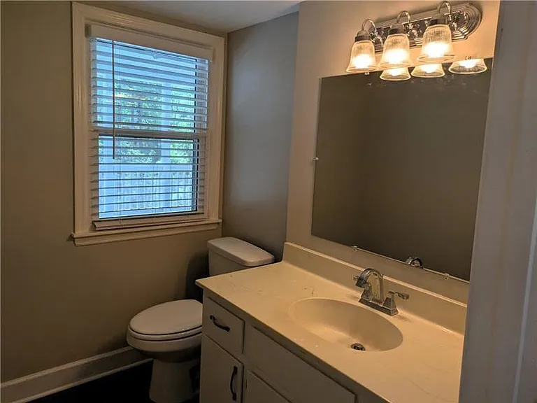 220 Indian Hills Ct — Photo 13