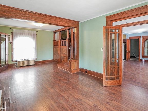 5th image of 603 W Market St