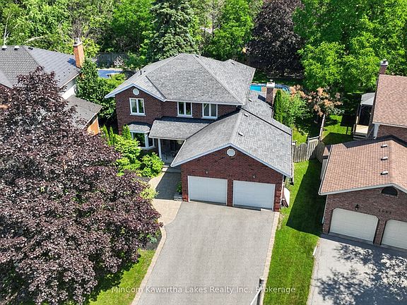 2nd image of 1947 Parkwood Cir