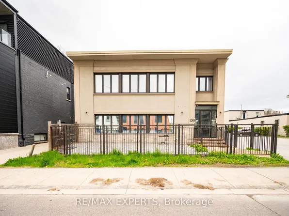 130 Wellington St N, Hamilton, ON L8R 1N3