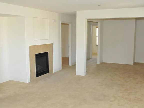 3rd image of 1690 Nicolson Cir