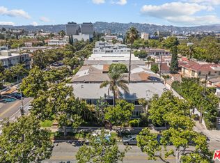 272 S Doheny Dr, Beverly Hills, CA 90211