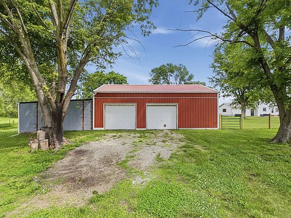 21st image of 16689 Applewood Rd