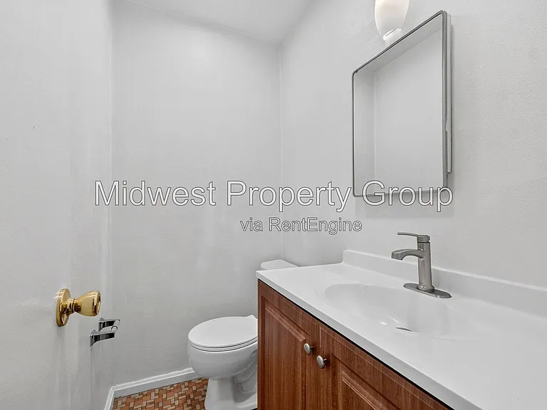 2050 Goodale Ave — Photo 21