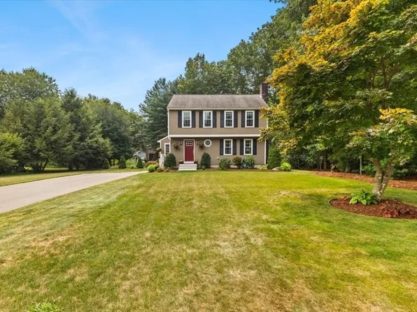 7 Strawstone Ln, Norton, MA 02766