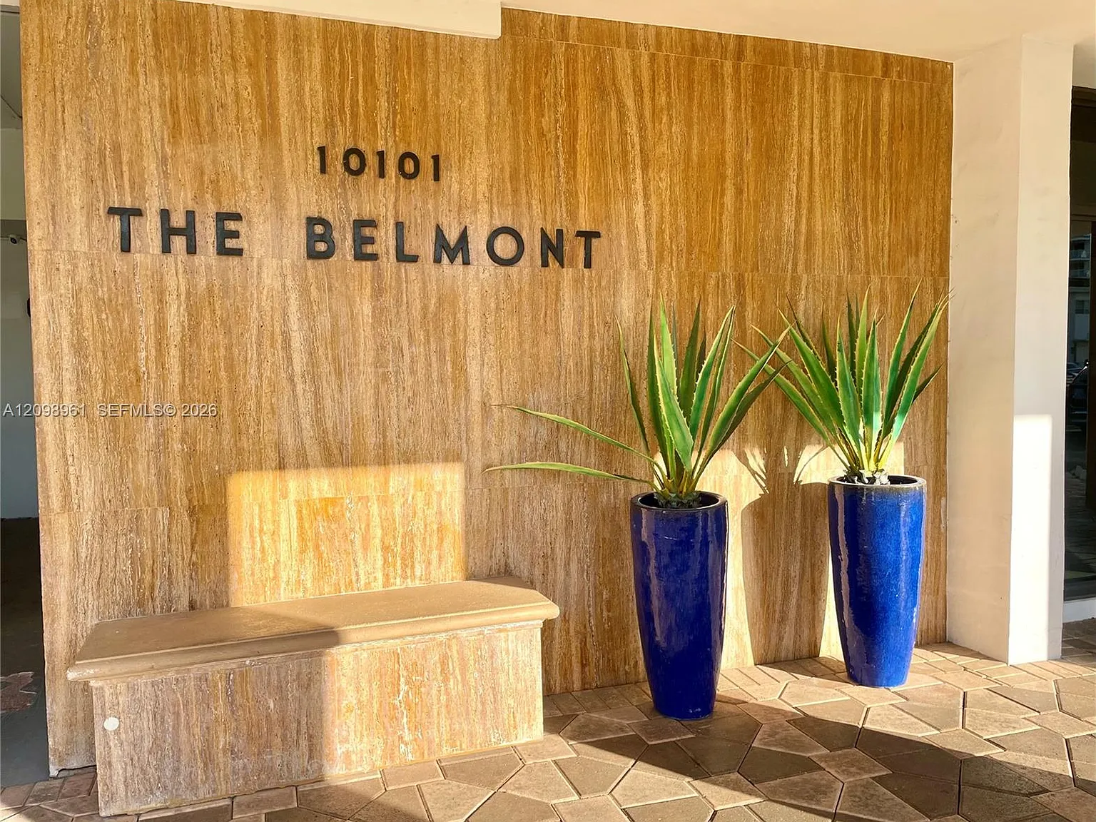 The Belmont Condo — Photo 2