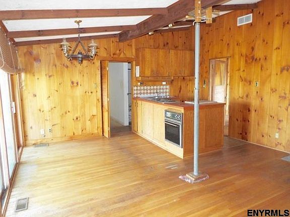 4th image of 140 Haydens Haven Ln