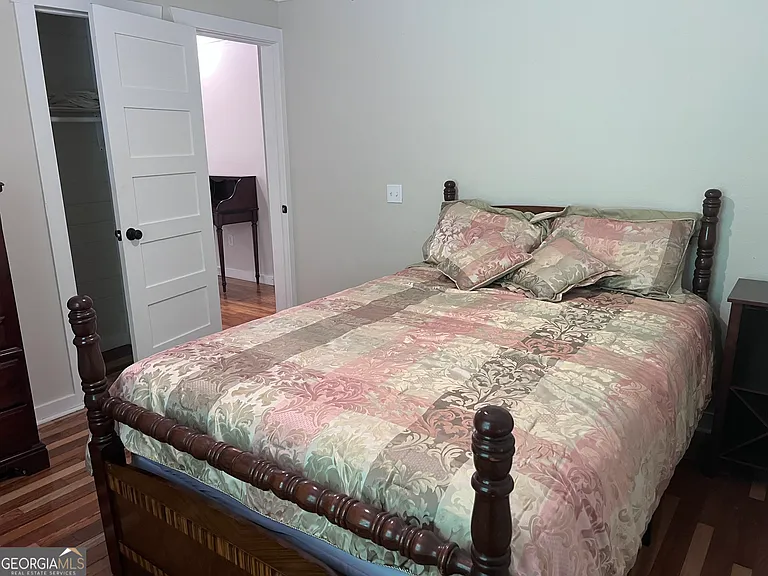 66 Logan Ln — Photo 18