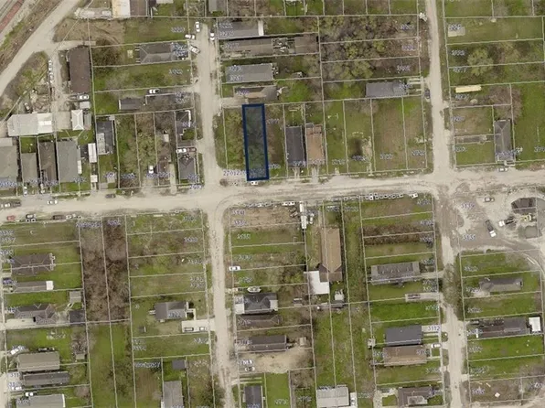 2701 Benefit St, New Orleans, LA 70122