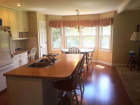 5th image of 6919 Old Lantern Dr SE