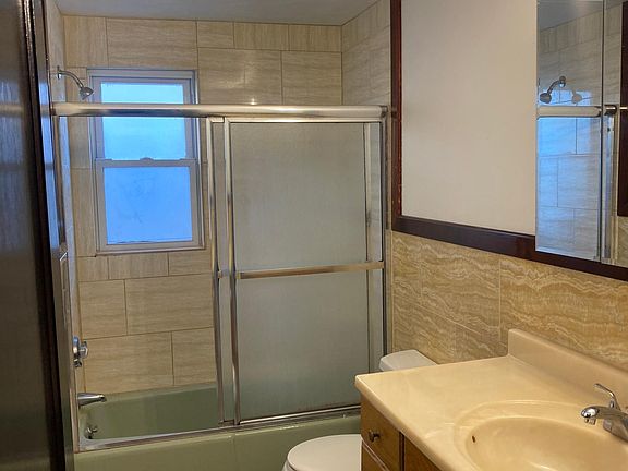 3rd image of 132 Elmwood Ave