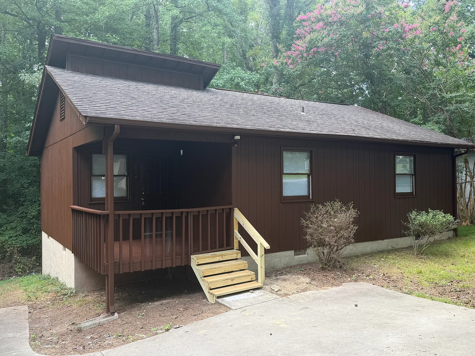 2 bed, 812 sqft, $1,295 — Photo 1