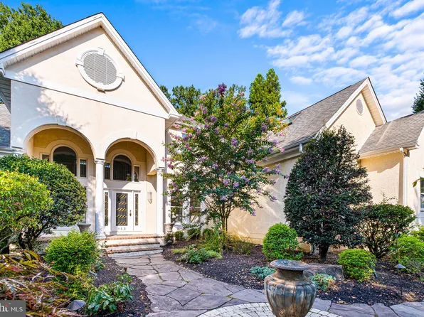 153 Saint Moritz Dr, Wilmington, DE 19807