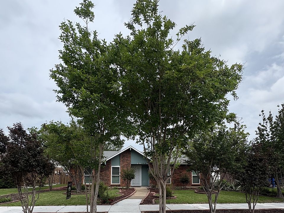 1st image of 1918 Lamont Dr