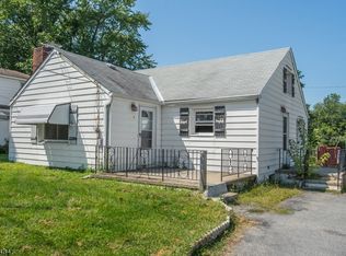 8 Gunderman Rd, Franklin, NJ 07416
