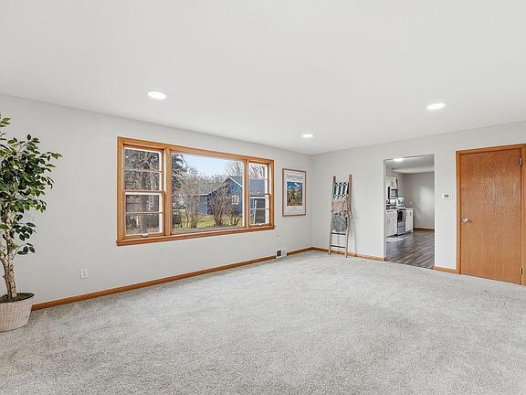 3rd image of 205 3rd Ave N