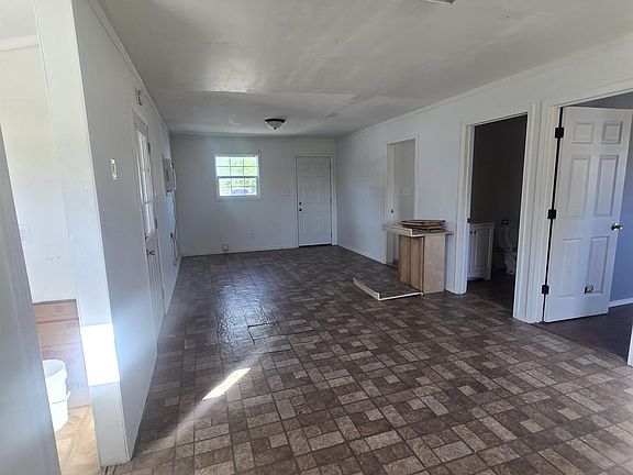 5th image of 2304 Federal Ave