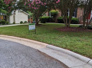 1502 Lafayette Ct, Greensboro, NC 27408
