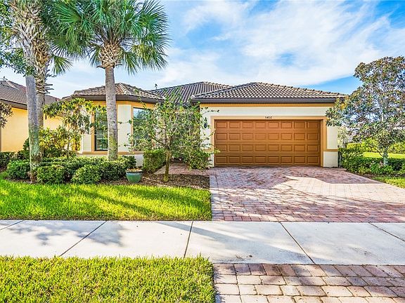 2nd image of 5400 Antigua Cir