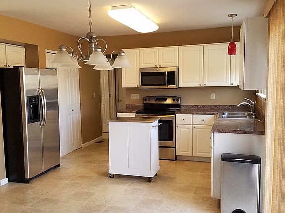 5th image of 2756 Red Cedar Parc Dr S