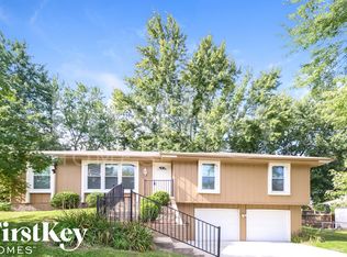 9805 N Cove View Ct, Kansas City, MO 64152