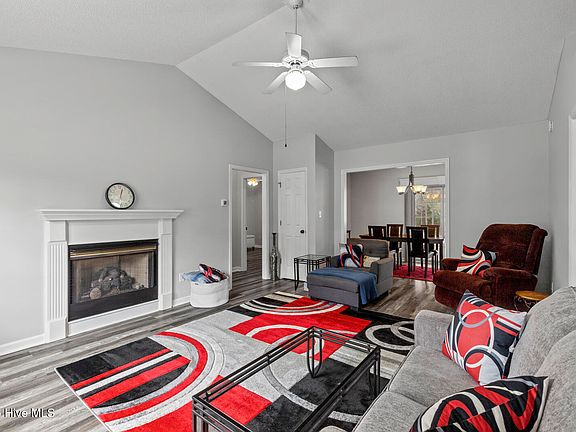 4th image of 309 Jacqueline Drive