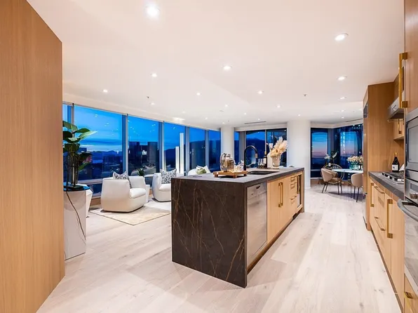 1111 Alberni St #3202, Vancouver, BC V6E 4V2