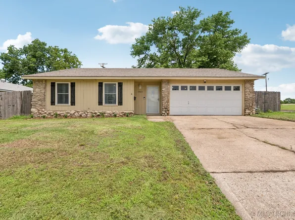 4964 SE Brookline Dr, Bartlesville, OK 74006