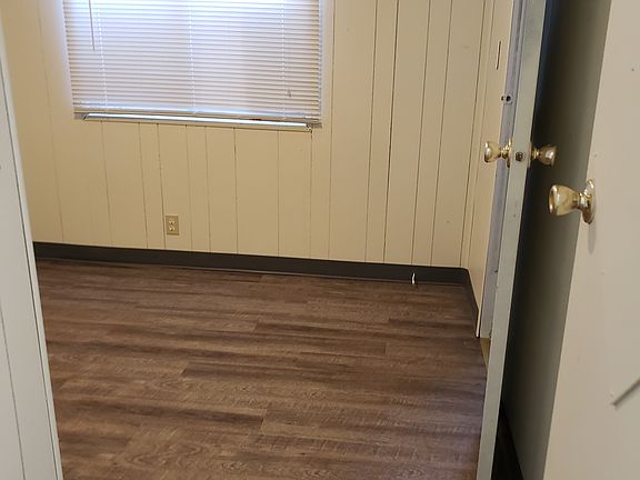 5th image of 1075 W Airbase Rd #113