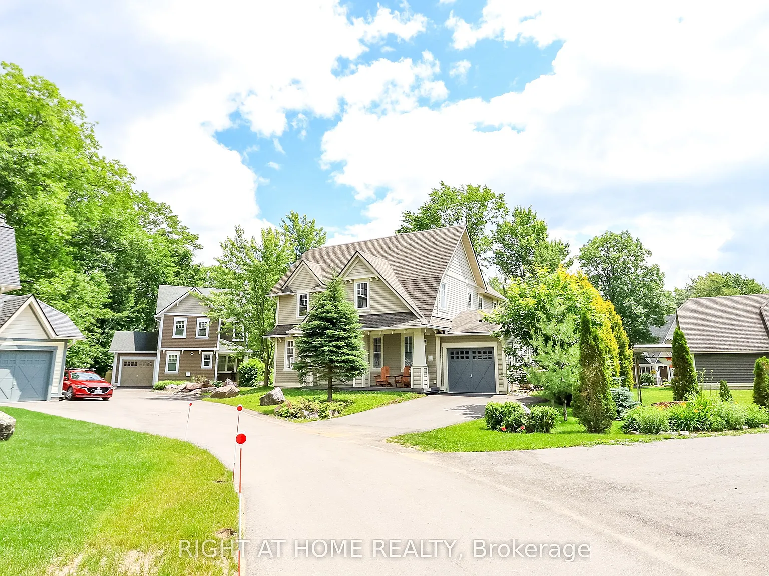 4 bed, $2,950 — Photo 2