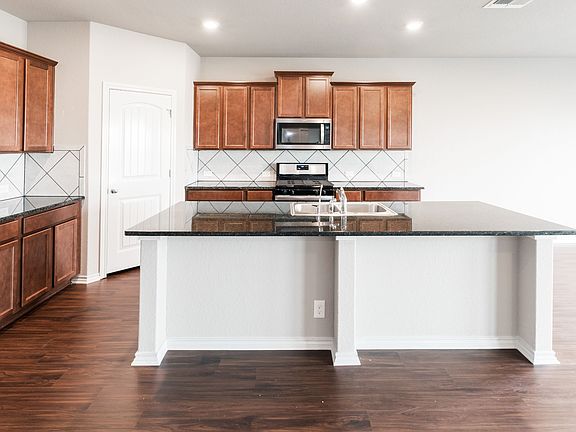 Trails at Culebra - Alexis Interior Image 2