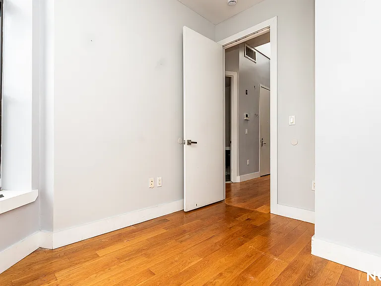 829 Monroe St #8 — Photo 6